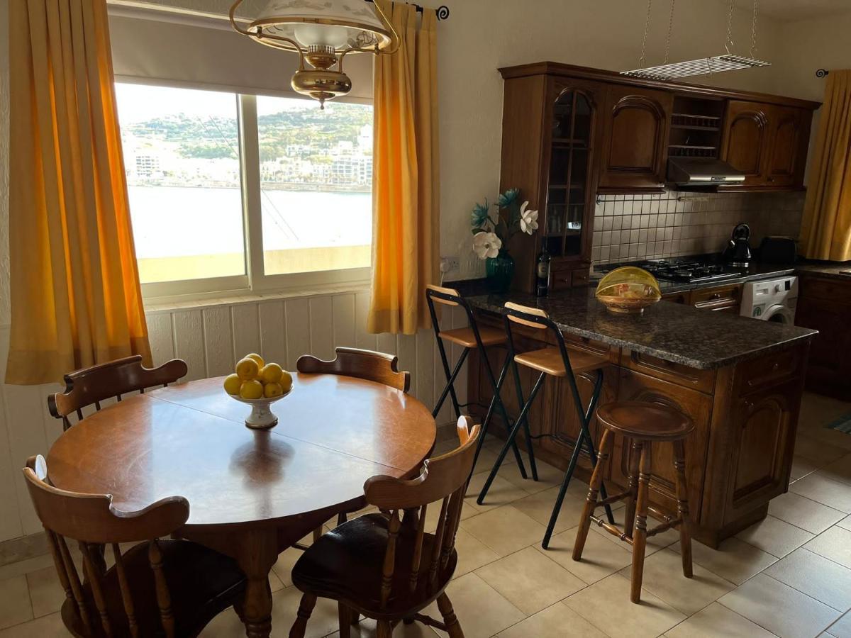 Groundfloor Apartment By The Sea, Fabulous Views セント・ポールズ・ベイ エクステリア 写真